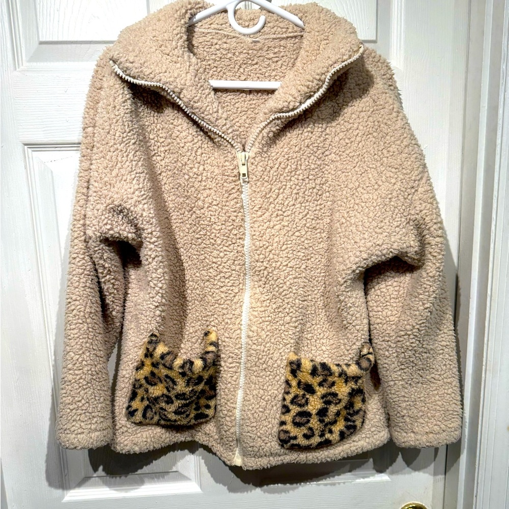 3 for $20 Bundle any 3 items priced $15 and under and get them for $20 🛍️🛍️🛍️